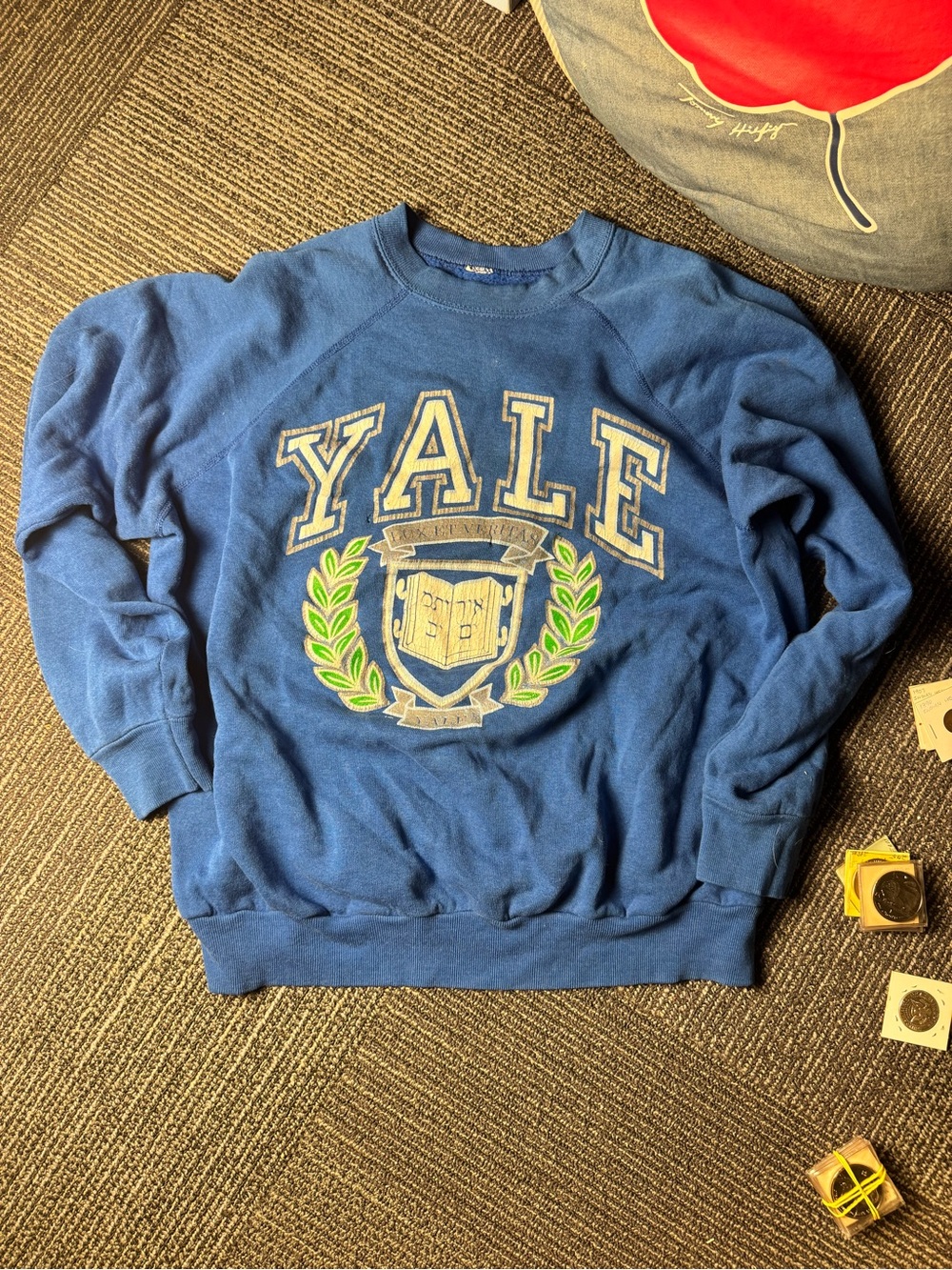 Vintage 70’s Yale Badge Emblem College Crewneck Sweatshirt in Yale Blue
